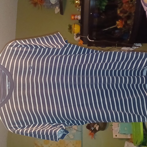 3/$12 Hollister blue and white stripe shirt - Picture 3 of 6